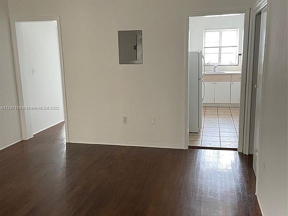 5th image of 7921 West Dr APT 6