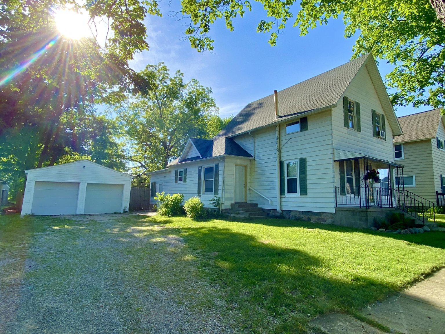 1023 5th Ave, Lake Odessa, MI 48849 Zillow