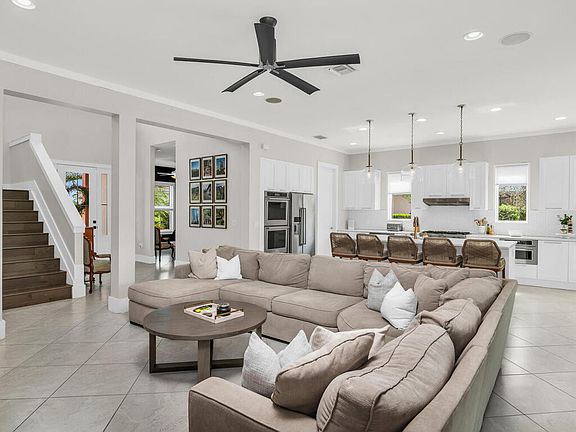 3rd image of 14785 Leeward Dr
