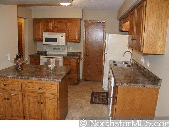 5th image of 12101 Grouse Street NW