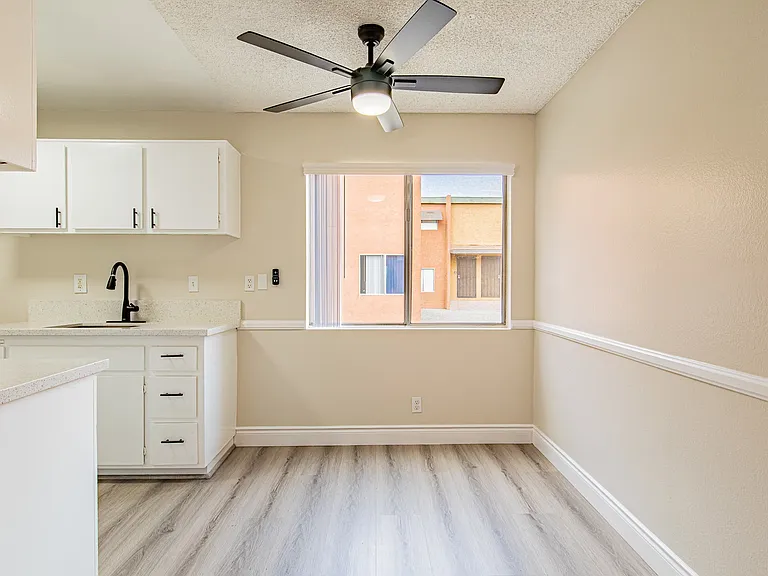 21729 Verne Ave #6 — Photo 6