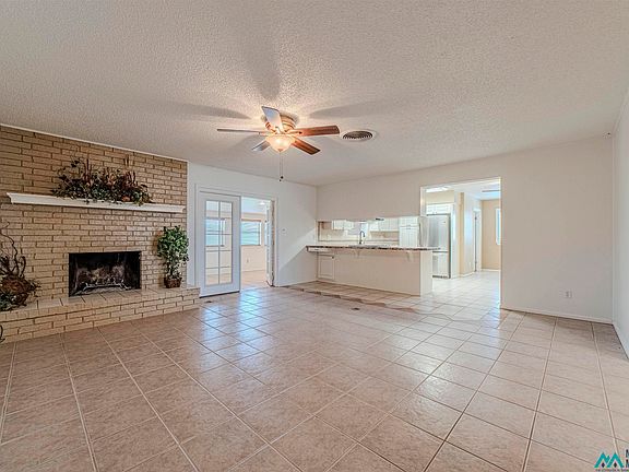 4th image of 1923 N Blanco Dr
