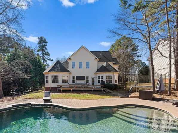 2004 Crismark Dr, Indian Trail, NC 28079