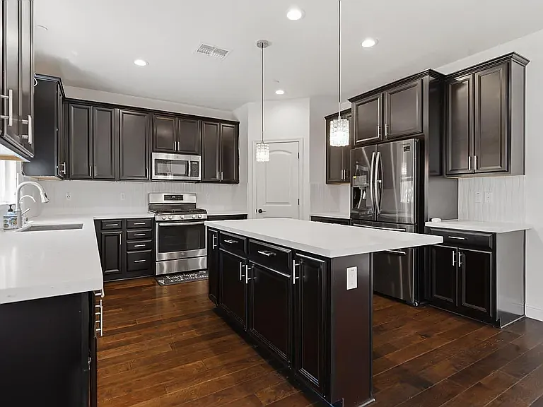 520 E Albertina Ave — Photo 18