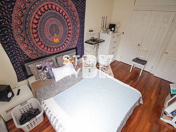 3rd image of 51 Clifton Pl #5CC