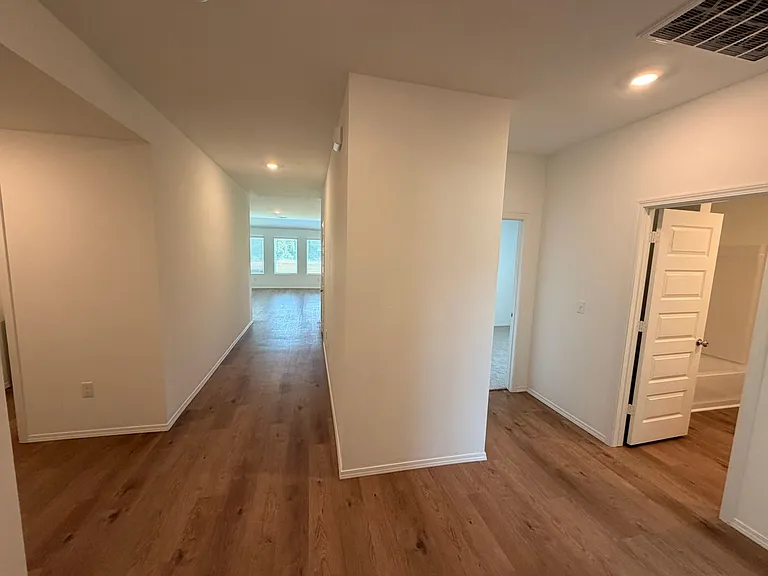 4323 S Blackberry St — Photo 3