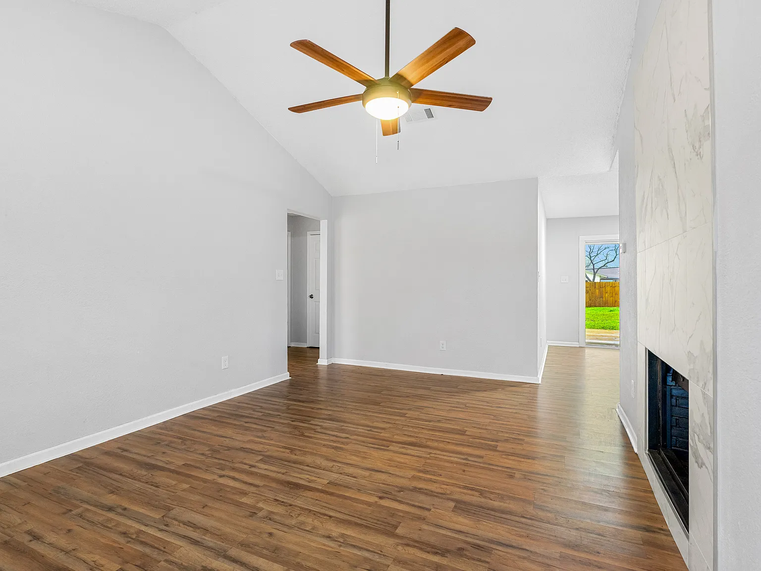 10511 Man O War Ave A — Photo 4