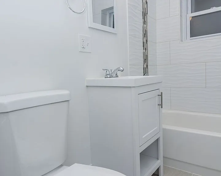 8143 S Ellis Ave — Photo 3