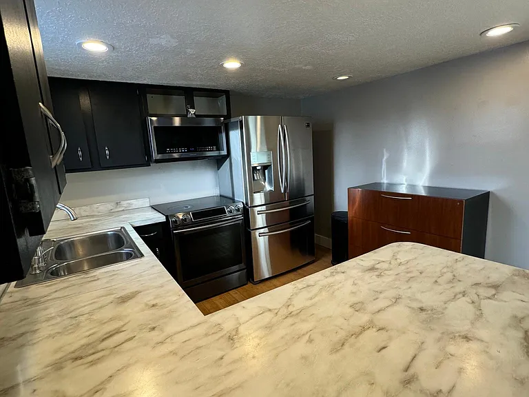 5939 S 2550 W — Photo 10