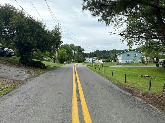 5th image of 183 Rock House Rd