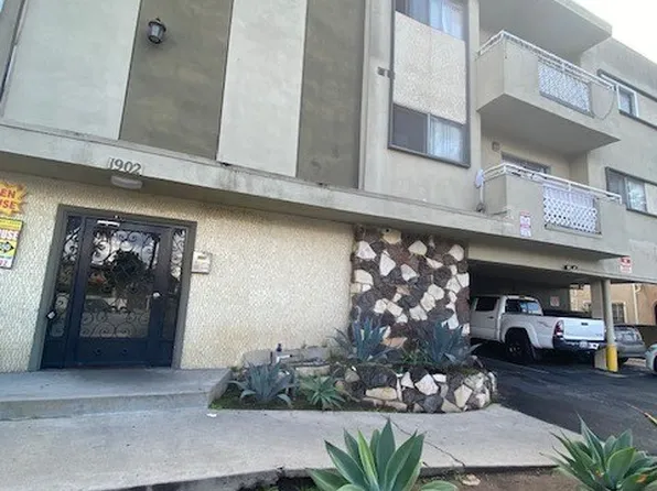 1902 S. Victoria Ave.