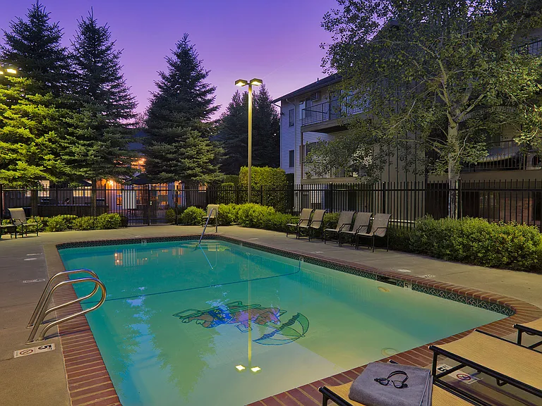 Sparkling Pool