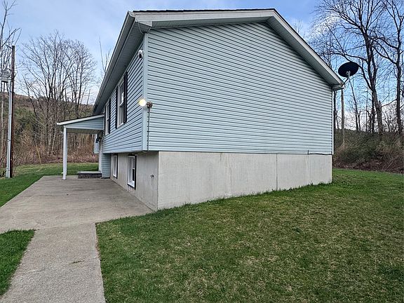3rd image of 124 De Rose Rd