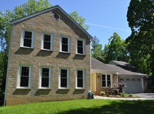 7502 Glennon Dr, Bethesda, MD 20817