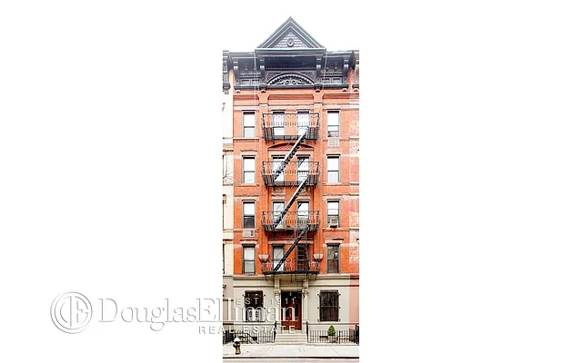 Sold by Douglas Elliman | media 19