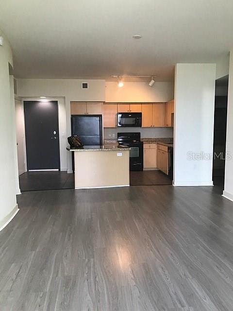 1st image of 415-2 E Pine St #909