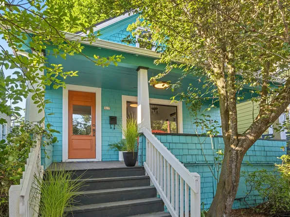 317 NE Stanton St, Portland, OR 97212