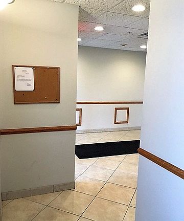 4th image of 4534 N Cumberland Ave Unit 405