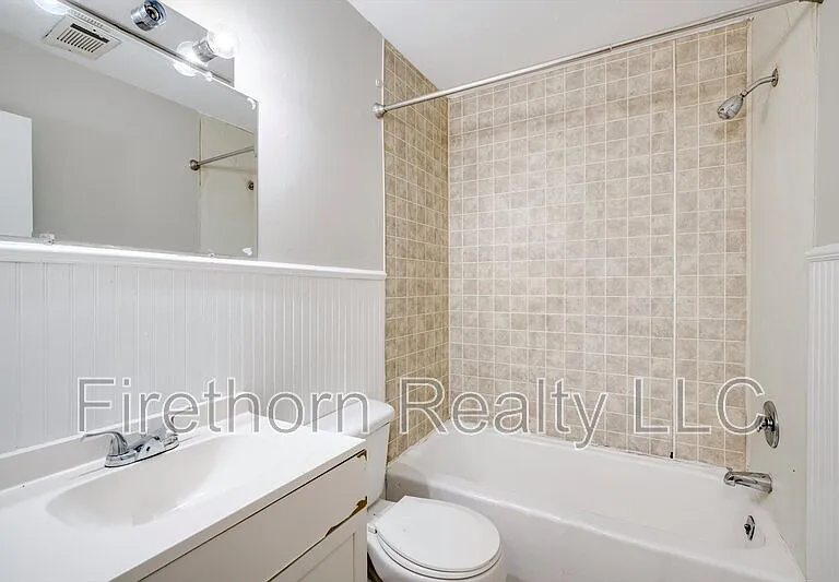 2315 Tobacco Rd — Photo 16