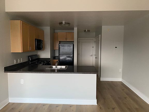 4th image of 800 4th St SW APT N819