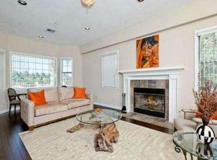 4130 Saltillo St, Woodland Hills, CA 91364