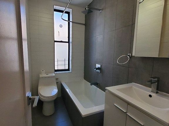 4th image of 85 Vermilyea Ave #41