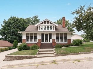 216 S Division St, Janesville, WI 53545