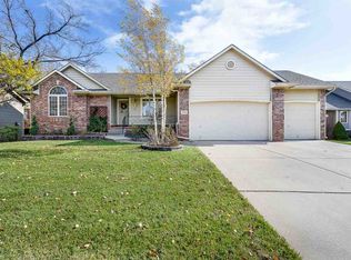 1012 N Wisteria Dr, Derby, KS 67037