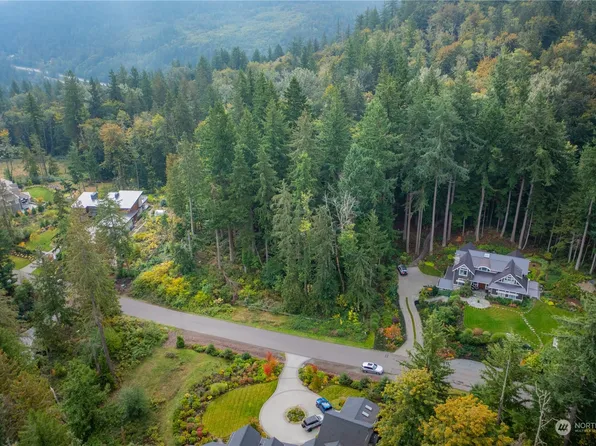 27211 SE Grand Ridge Dr, Issaquah, WA 98029