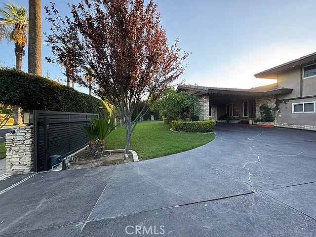 4 bed, 3.5 bath, 4000 sqft, $6,500 — Photo 2