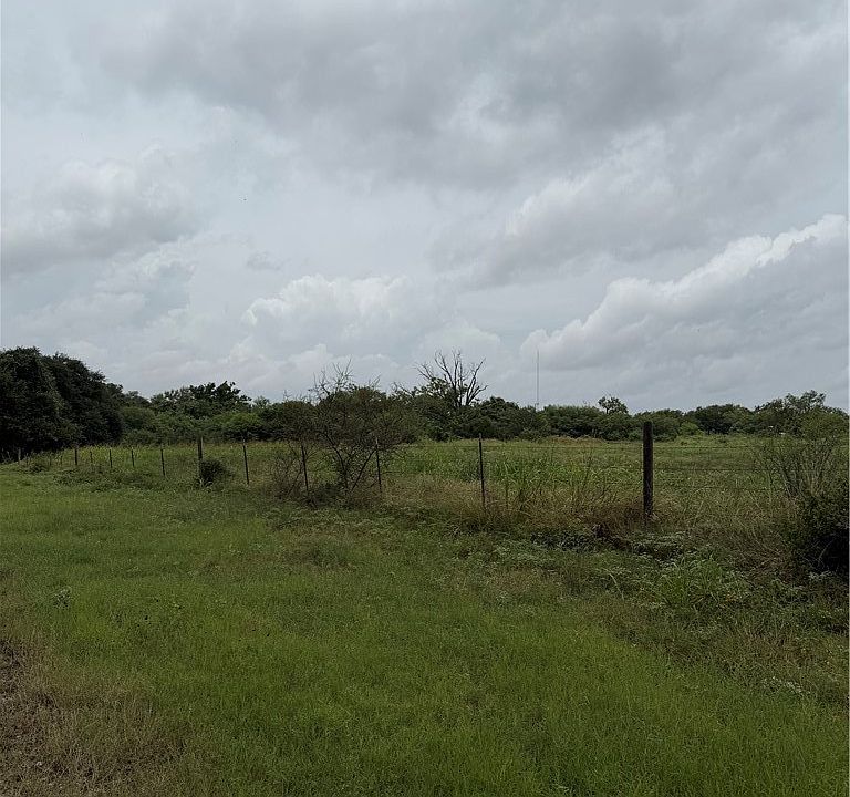 1st image of 1247 Sleepy Hollow Ln