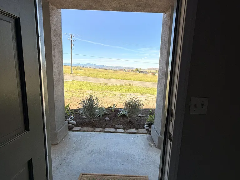 21910 Hansen Ave — Photo 18