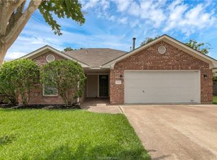 1409 Southern Plantation Dr, College Station, TX 77845