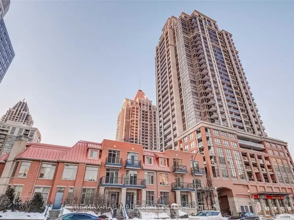 320 City Centre Dr #317, Mississauga, ON L5B 4P8