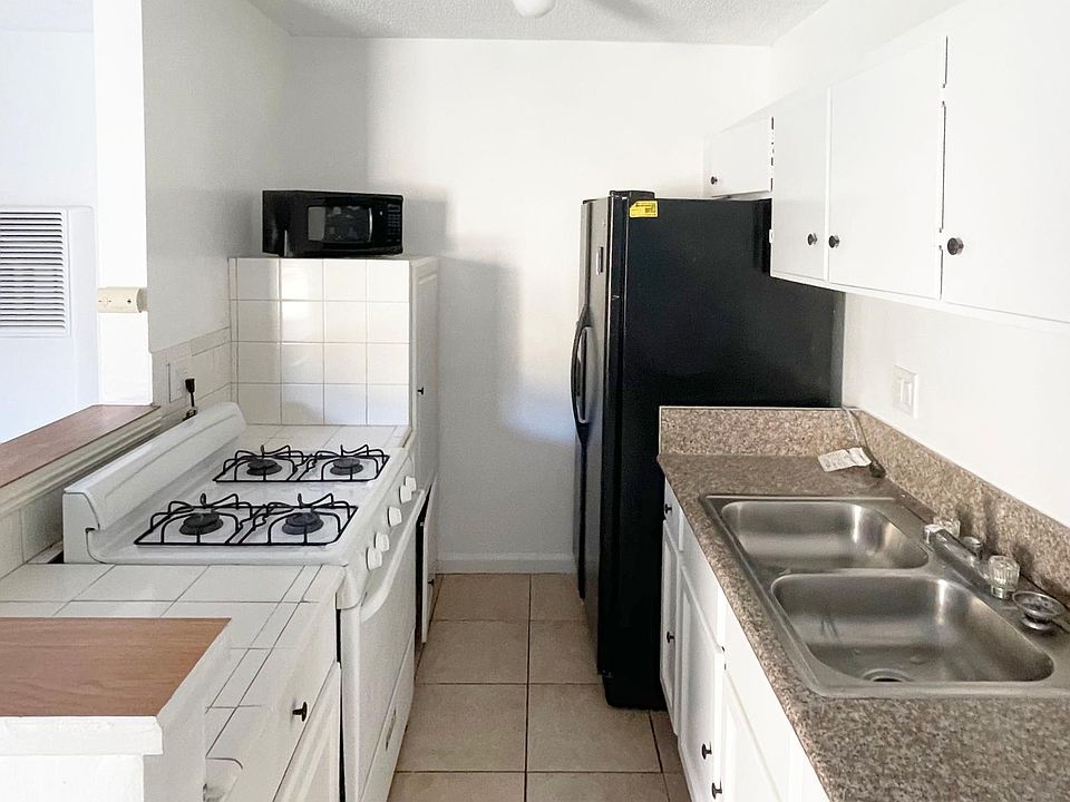 1st image of 1812 W Sumac Ln #3A