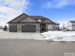 5055 Eaglewood Dr, Idaho Falls, ID 83401
