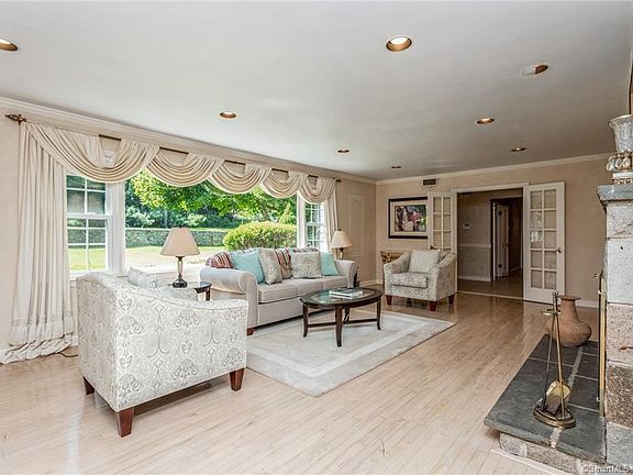 5th image of 59 Old Orchard Ln