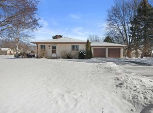1647 Jennie St, Menasha, WI 54952