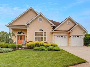 39 Dunberry Dr, Freehold, NJ 07728