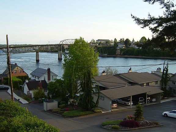Manette Bridge