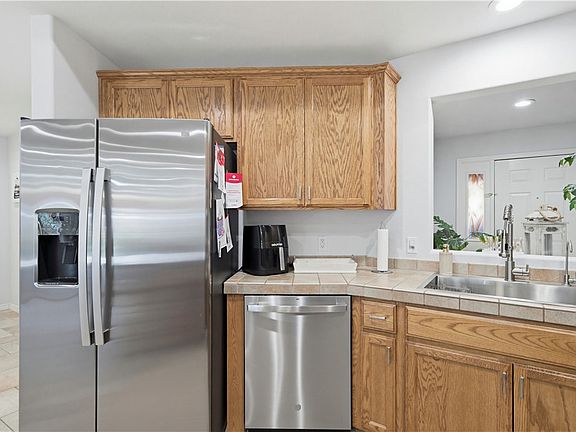 4th image of 251 Moser Avenue #108