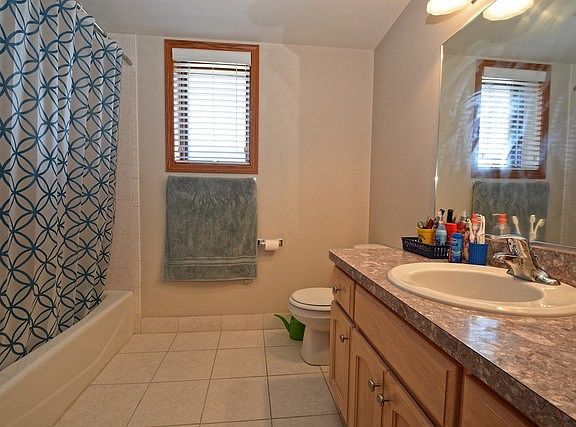 3rd image of 11131 Waters Edge Dr Unit 2B