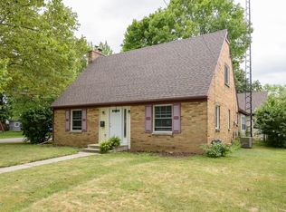 1122 Vassar Dr, Kalamazoo, MI 49001