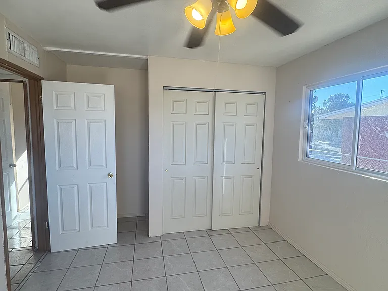 1115 Del Norte St — Photo 5