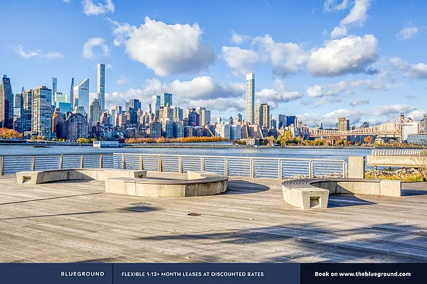 Rented by The Blueground | media 327