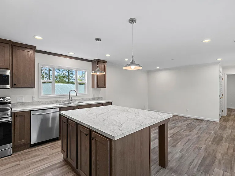 425 Beckys Creek Rd — Photo 5