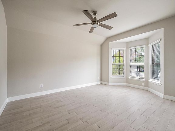 4th image of 6225 Horsetail Dr