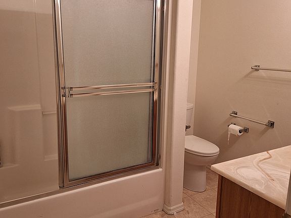 5th image of 305 4th St