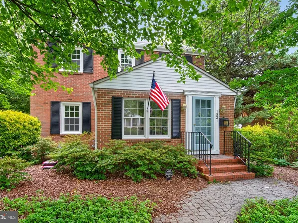 1521 N Kenilworth St, Arlington, VA 22205