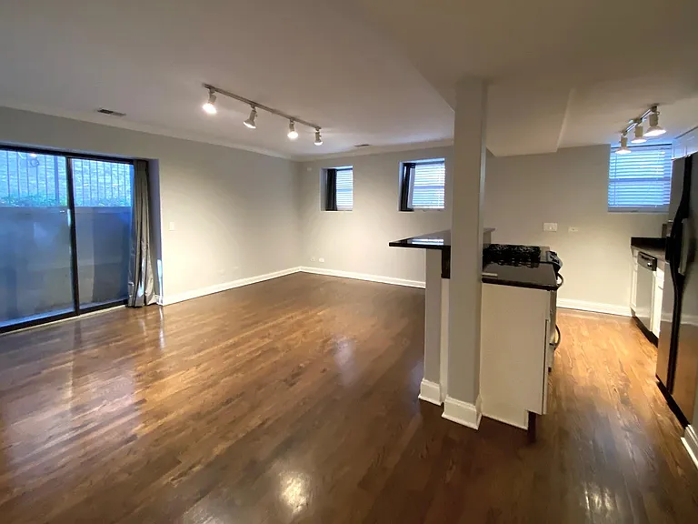 817 W Addison St #GF — Photo 6
